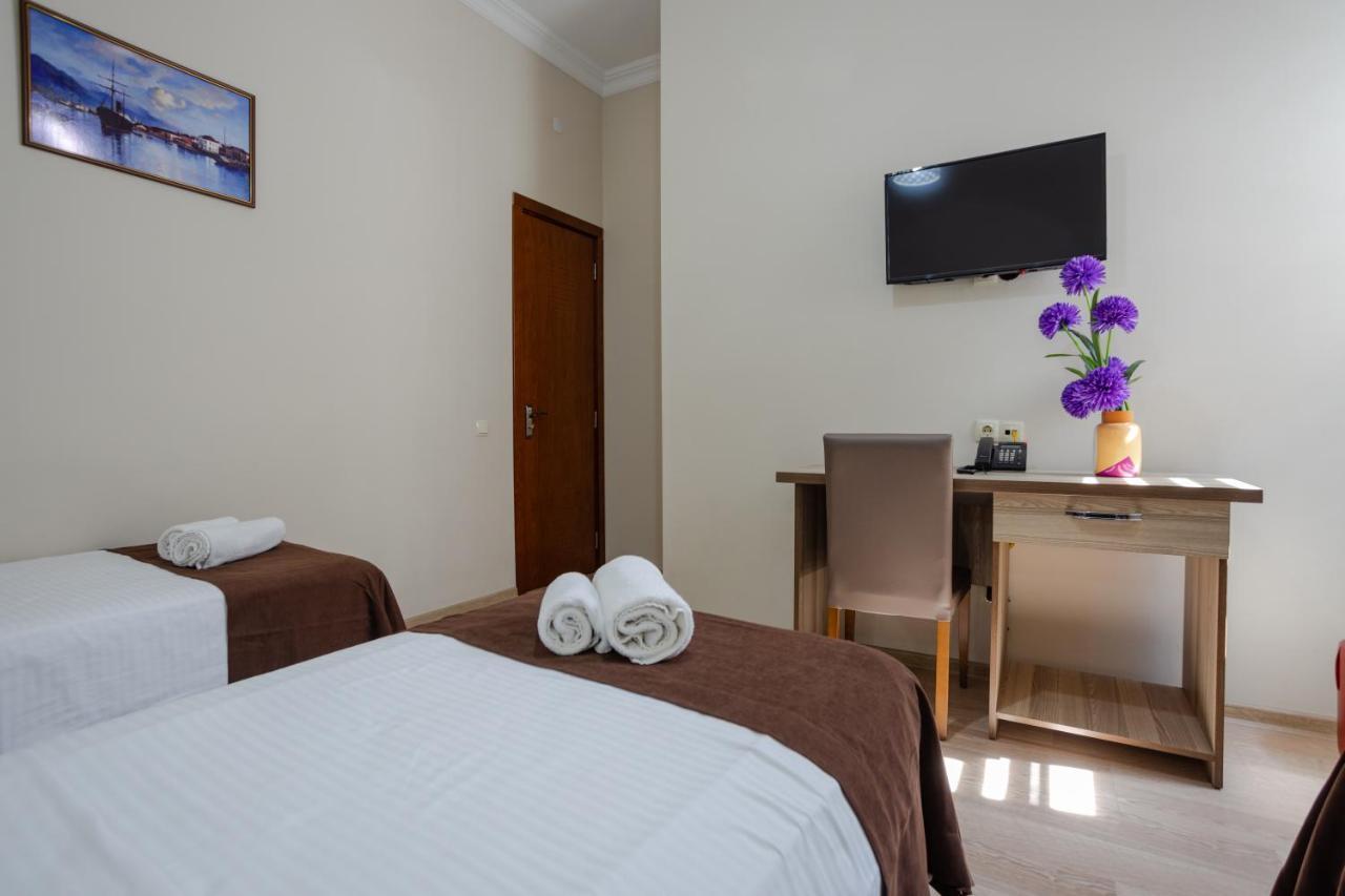 Daisi Sunset Hotel Batumi Bagian luar foto
