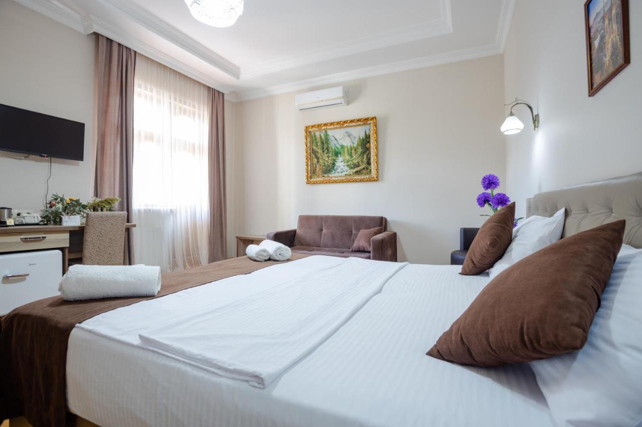 Daisi Sunset Hotel Batumi Bagian luar foto