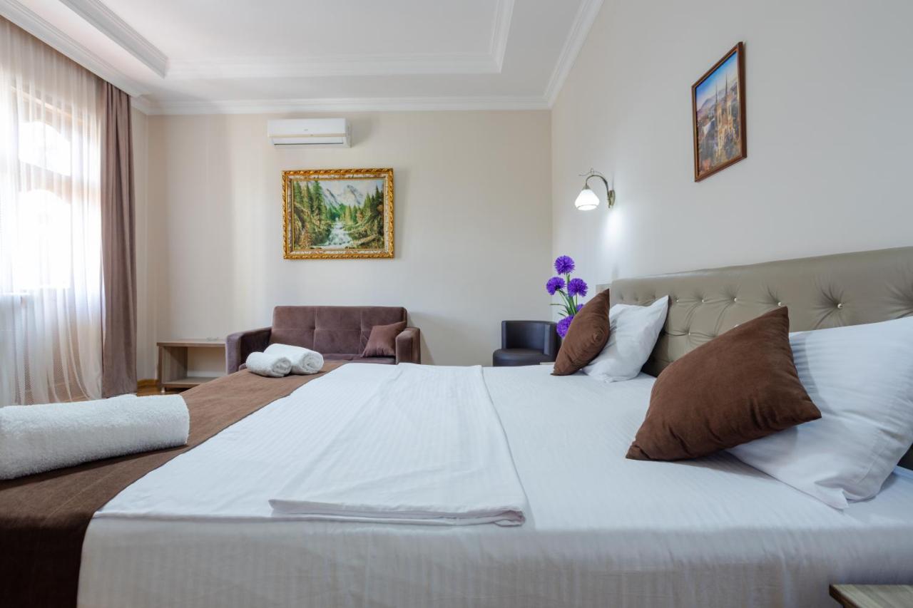 Daisi Sunset Hotel Batumi Bagian luar foto