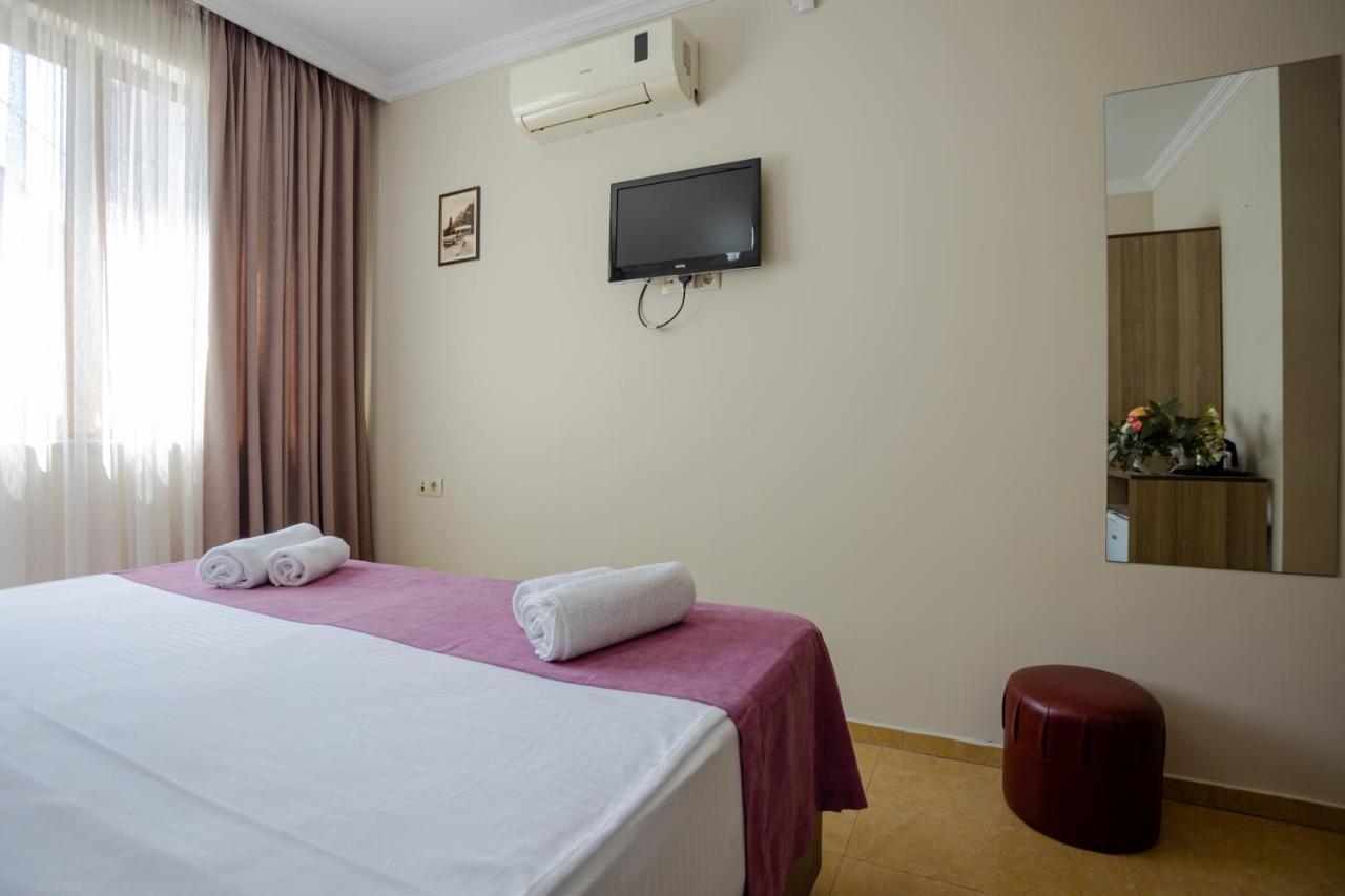 Daisi Sunset Hotel Batumi Bagian luar foto