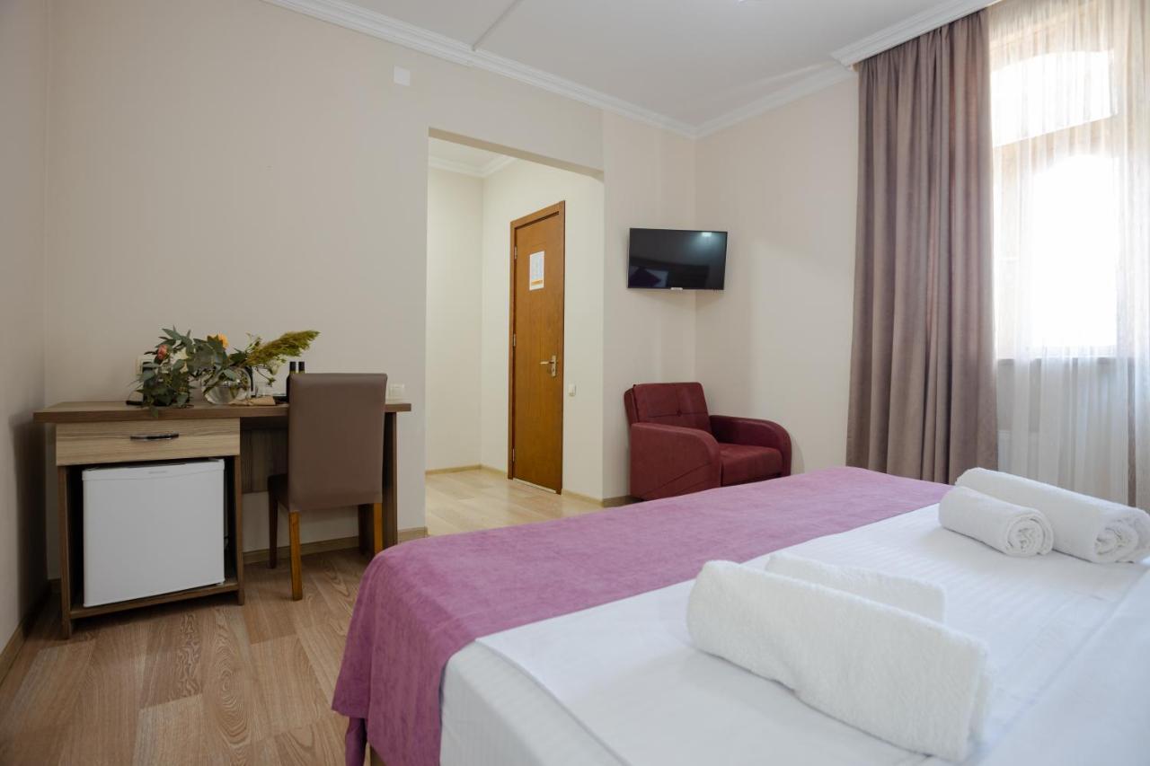 Daisi Sunset Hotel Batumi Bagian luar foto