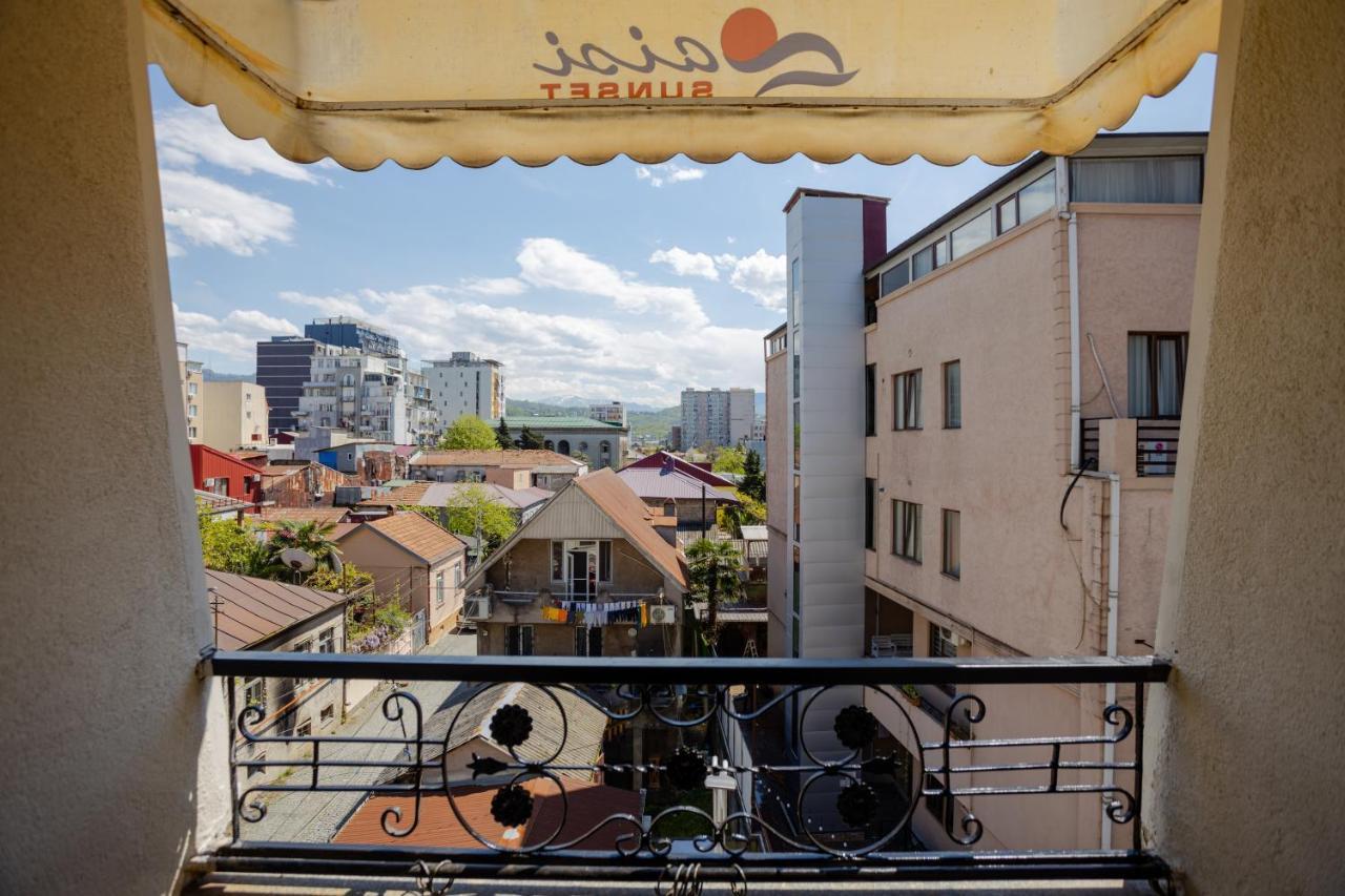 Daisi Sunset Hotel Batumi Bagian luar foto