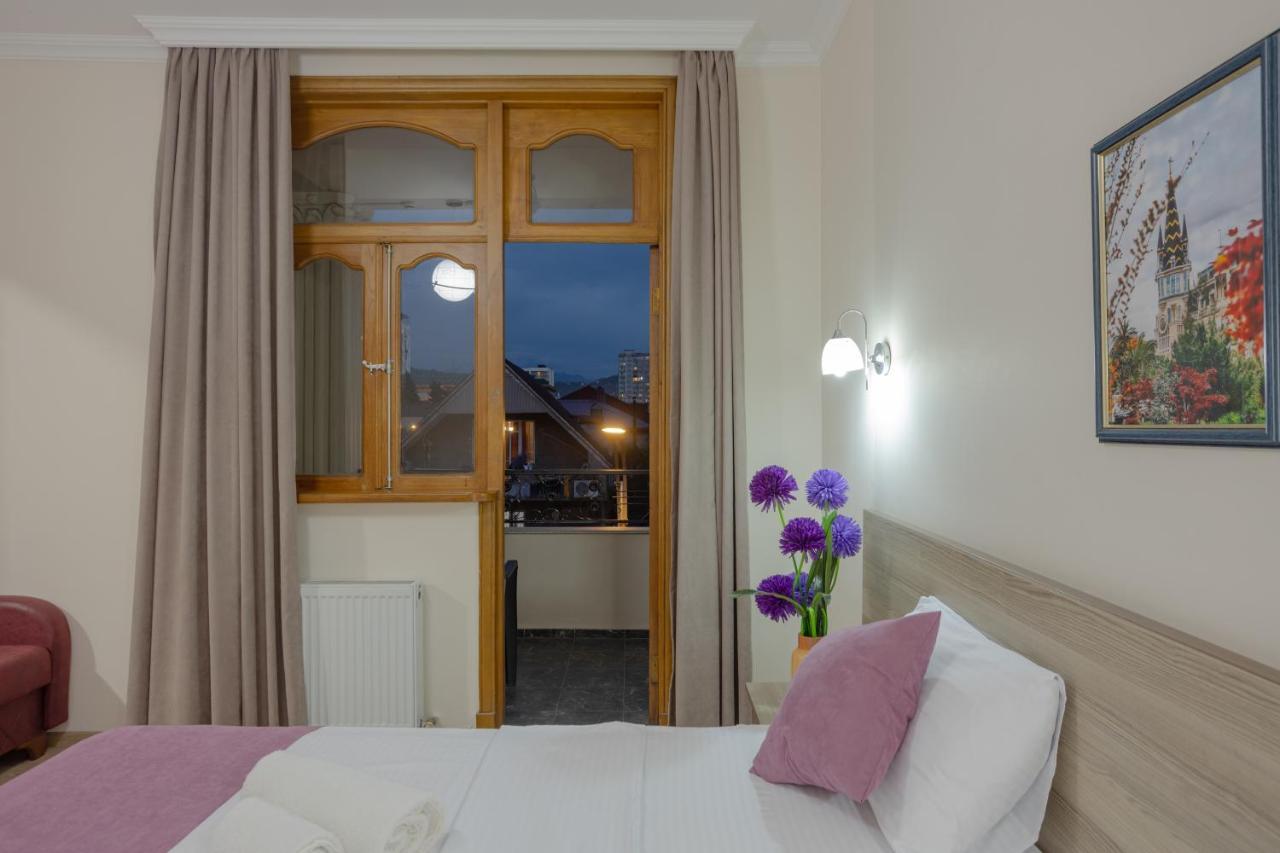 Daisi Sunset Hotel Batumi Bagian luar foto