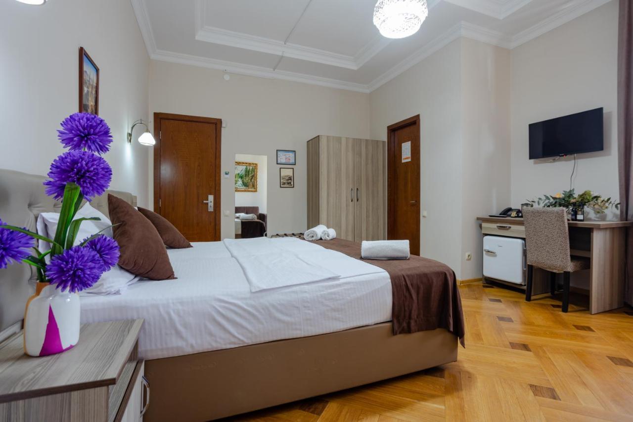 Daisi Sunset Hotel Batumi Bagian luar foto