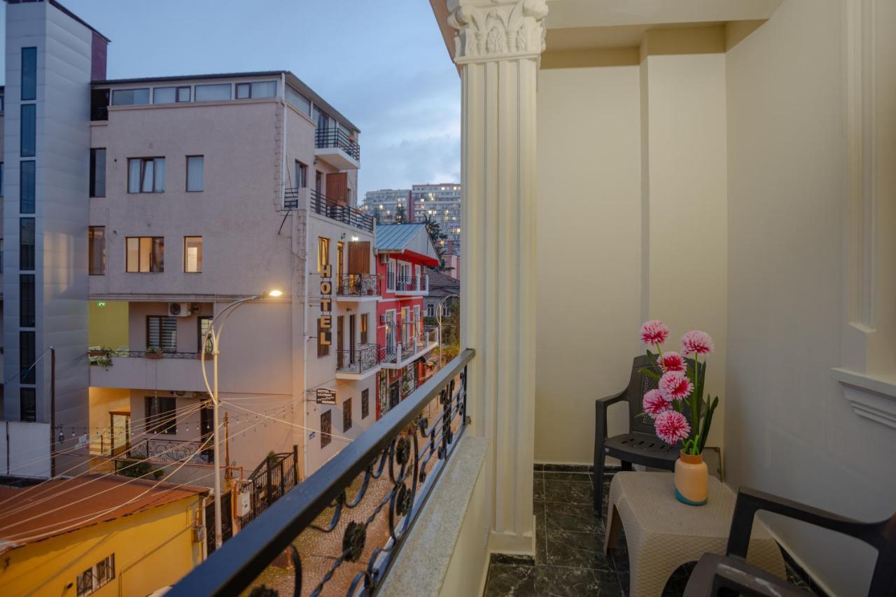 Daisi Sunset Hotel Batumi Bagian luar foto
